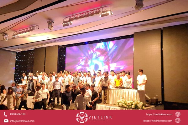 Cách tổ chức chương trình Gala Dinner chuyên nghiệp & ấn tượng