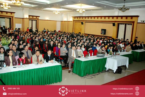 Dịch Vụ Quay Phim Hội Thảo Tại TP.HCM Chuyên Nghiệp