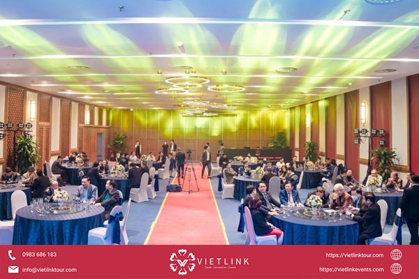 Tổ chức hội nghị kết hợp tiệc buffet – Sự lựa chọn tinh tế