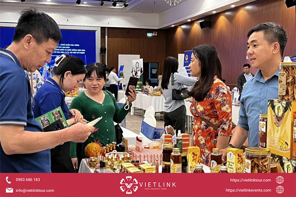 Tổ chức hội thảo kết hợp trưng bày sản phẩm – VietLink