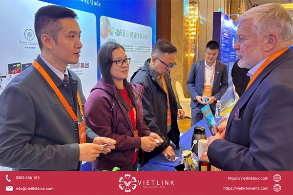 Tổ chức họp báo kết hợp trải nghiệm sản phẩm thực tế