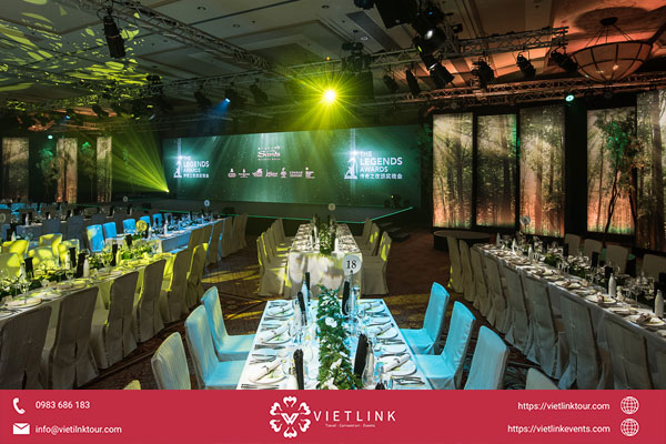 Không gian sự kiện ấn tượng Tổ chức lễ tổng kết cuối năm kết hợp tiệc gala chuyên nghiệp – VietLink Event