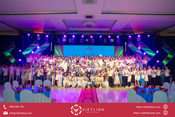 Ý nghĩa của lễ tổng kết cuối năm kết hợp tiệc gala Tổ chức lễ tổng kết cuối năm kết hợp tiệc gala chuyên nghiệp – VietLink Event