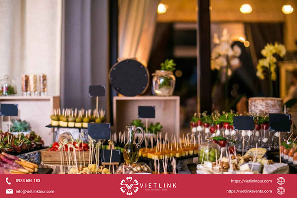 Tổ chức sự kiện kết hợp với tiệc Finger Food trọn gói từ A-Z